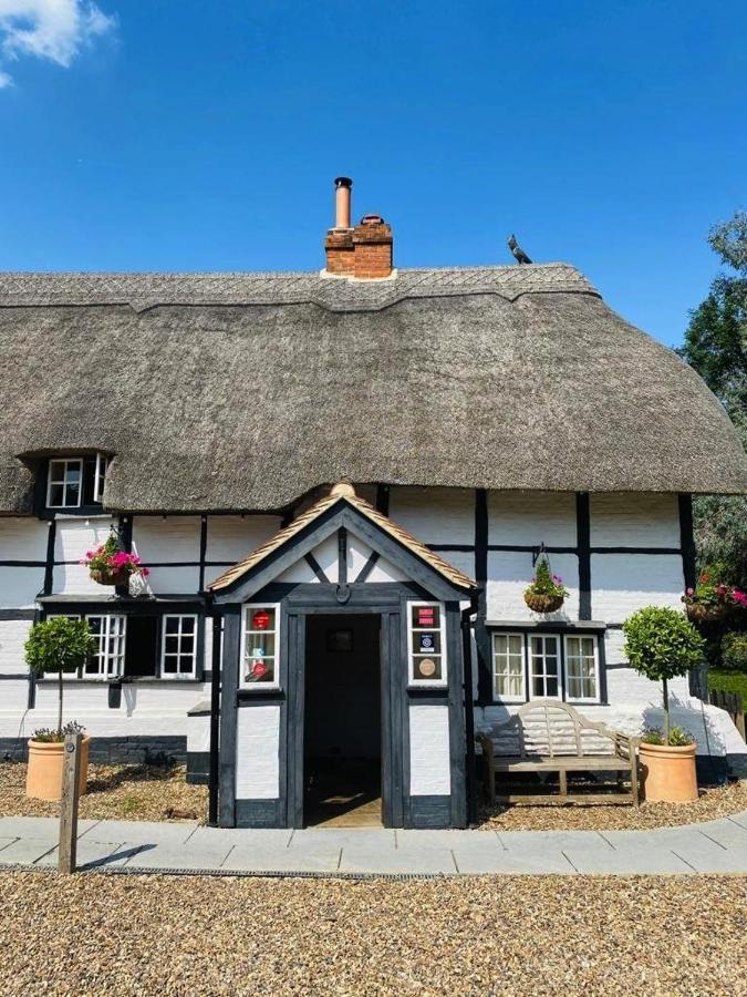The Bottle & Glass Inn Harpsden Екстер'єр фото
