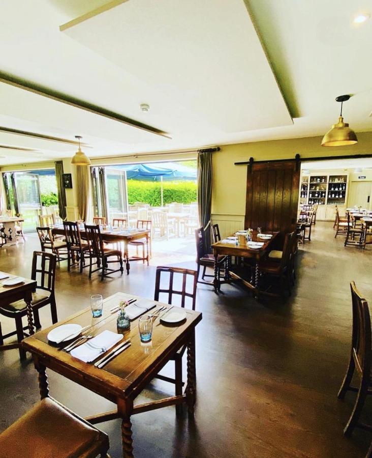 The Bottle & Glass Inn Harpsden Екстер'єр фото